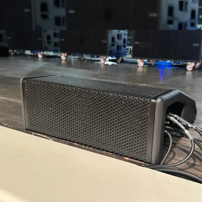 dB tecnologies VI0-W10-Stage Monitor rear